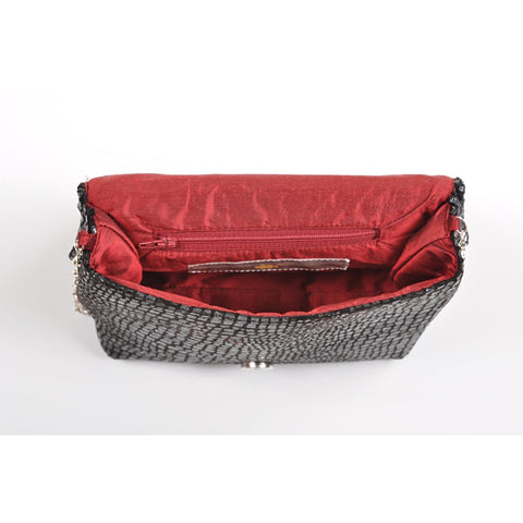 Boa Square Clutch in Black