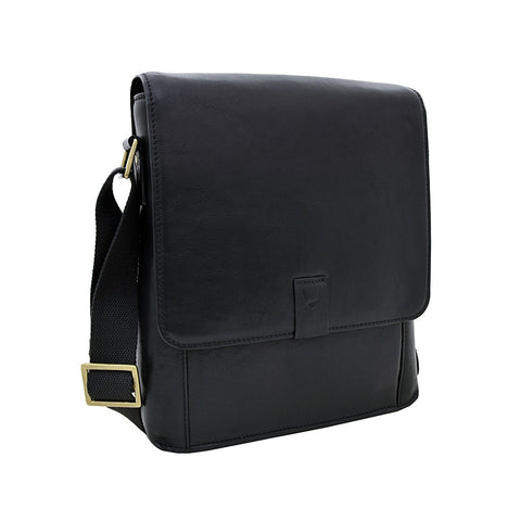 Aiden Medium Leather Messenger Bag in Black