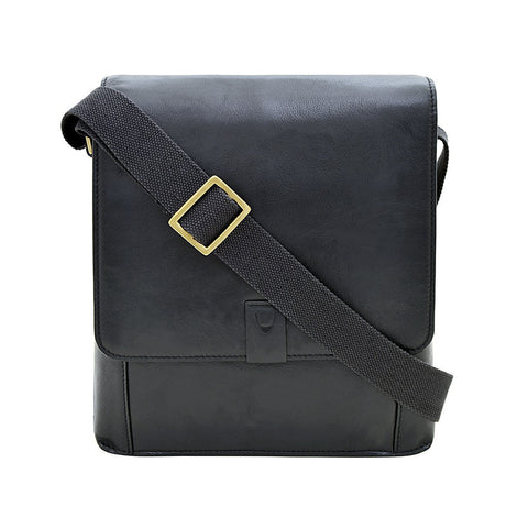 Aiden Medium Leather Messenger Bag in Black